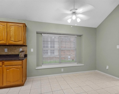 2726 Crosslands Drive - Photo Thumbnail 10