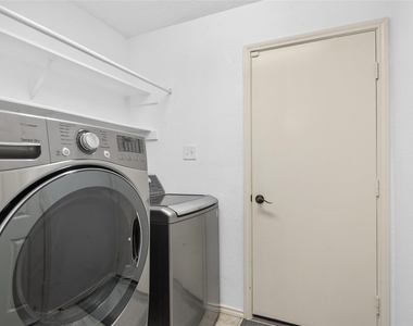 2726 Crosslands Drive - Photo Thumbnail 11