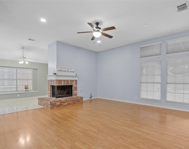 2726 Crosslands Drive - Photo Thumbnail 7