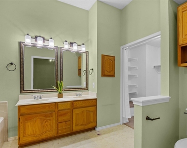 2726 Crosslands Drive - Photo Thumbnail 14