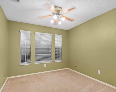 2726 Crosslands Drive - Photo Thumbnail 15