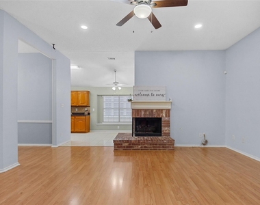 2726 Crosslands Drive - Photo Thumbnail 6