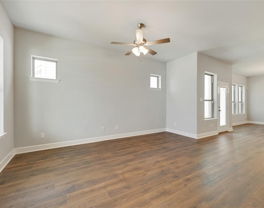 14421 Walsh Avenue - Photo Thumbnail 7