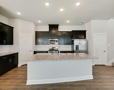 14421 Walsh Avenue - Photo Thumbnail 9