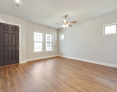 14421 Walsh Avenue - Photo Thumbnail 2