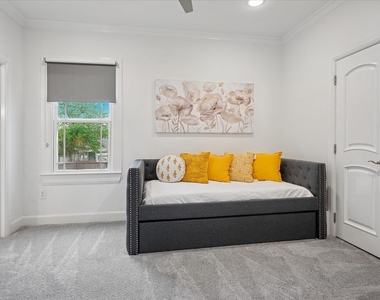 5909 Goliad Avenue - Photo Thumbnail 24