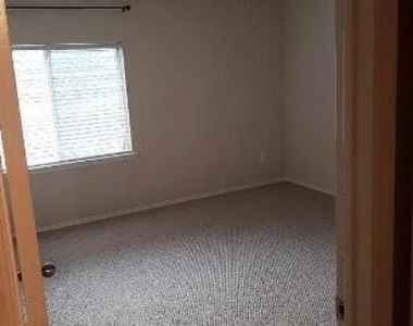 9840 Meadow Rue Drive - Photo Thumbnail 3