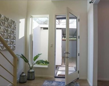 2308 N Prairie Avenue - Photo Thumbnail 27