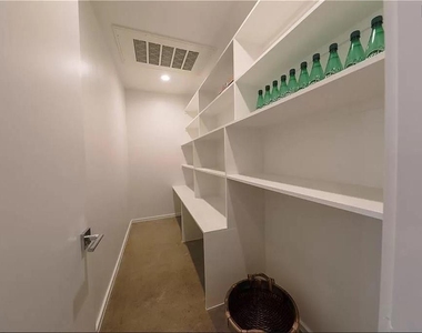 2308 N Prairie Avenue - Photo Thumbnail 31