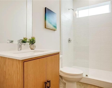 2308 N Prairie Avenue - Photo Thumbnail 30