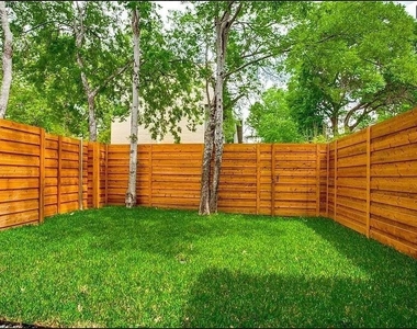 2308 N Prairie Avenue - Photo Thumbnail 19
