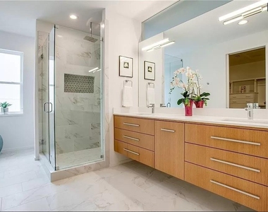 2308 N Prairie Avenue - Photo Thumbnail 22