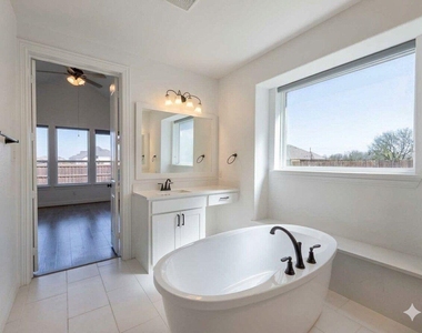 413 Rock Rose Lane - Photo Thumbnail 13