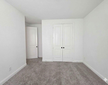 413 Rock Rose Lane - Photo Thumbnail 21