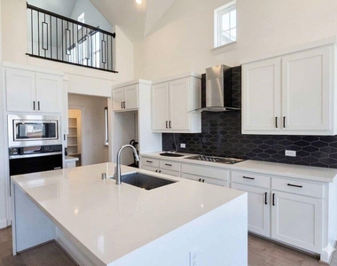 413 Rock Rose Lane - Photo Thumbnail 6
