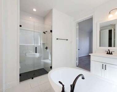 413 Rock Rose Lane - Photo Thumbnail 14