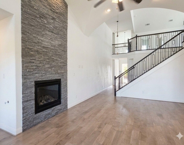 413 Rock Rose Lane - Photo Thumbnail 2