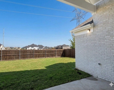 413 Rock Rose Lane - Photo Thumbnail 27