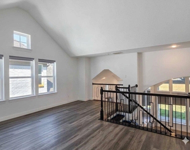 413 Rock Rose Lane - Photo Thumbnail 24