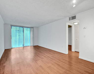 1805 Sans Souci Boulevard - Photo Thumbnail 11