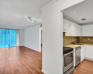 1805 Sans Souci Boulevard - Photo Thumbnail 4