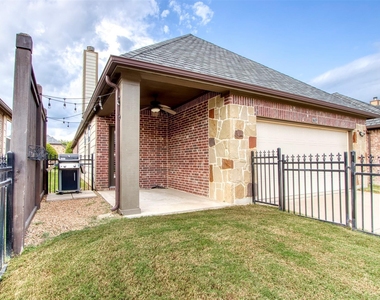 8609 Dewland Drive - Photo Thumbnail 3