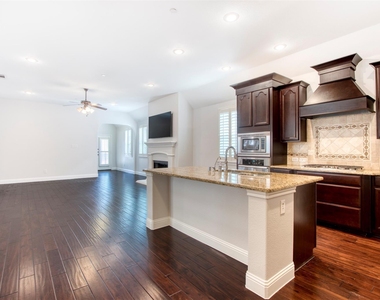 8609 Dewland Drive - Photo Thumbnail 5