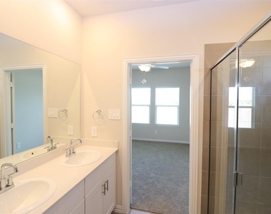 416 Honeyhill Drive - Photo Thumbnail 26