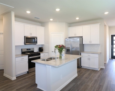416 Honeyhill Drive - Photo Thumbnail 3