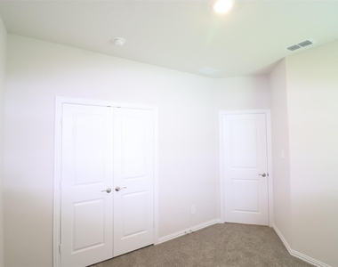 416 Honeyhill Drive - Photo Thumbnail 1