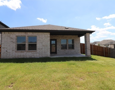 416 Honeyhill Drive - Photo Thumbnail 21