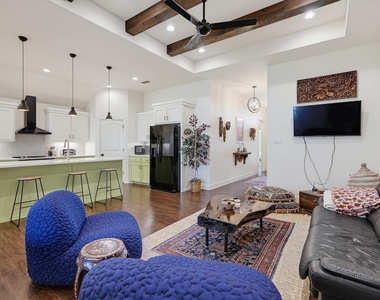 6518 Stadium Drive - Photo Thumbnail 5