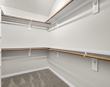 230 Windmill Drive - Photo Thumbnail 16