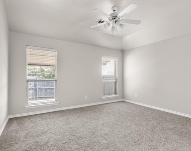 230 Windmill Drive - Photo Thumbnail 12
