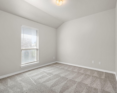 230 Windmill Drive - Photo Thumbnail 17
