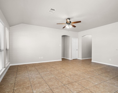 230 Windmill Drive - Photo Thumbnail 3