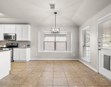 230 Windmill Drive - Photo Thumbnail 6