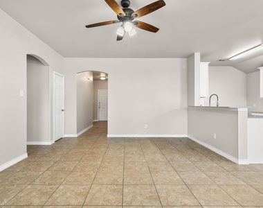 230 Windmill Drive - Photo Thumbnail 2