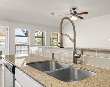 230 Windmill Drive - Photo Thumbnail 8