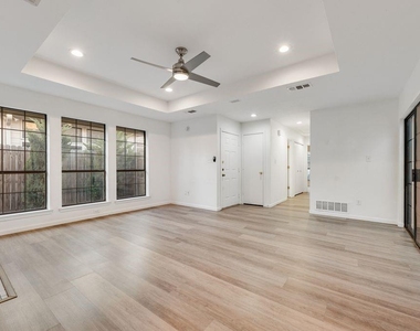 2946 Allister Street - Photo Thumbnail 8