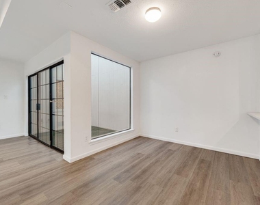 2946 Allister Street - Photo Thumbnail 10