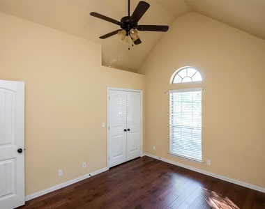 278 Spyglass Drive - Photo Thumbnail 6