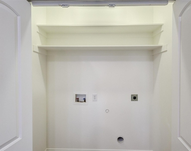 1037 Kyan Lane - Photo Thumbnail 8