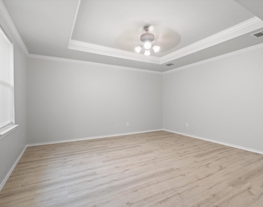 13101 Barbarosa Drive - Photo Thumbnail 13