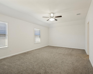 707 Range Drive - Photo Thumbnail 8