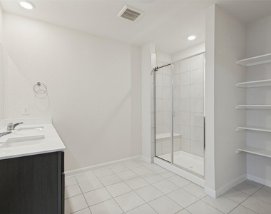 707 Range Drive - Photo Thumbnail 9