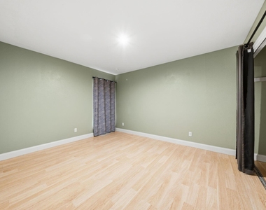12824 Midway Road - Photo Thumbnail 21