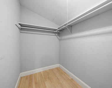 12824 Midway Road - Photo Thumbnail 25