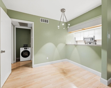 12824 Midway Road - Photo Thumbnail 8