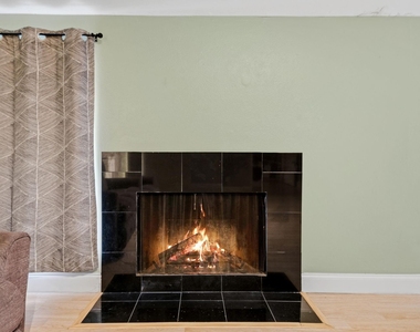 12824 Midway Road - Photo Thumbnail 4